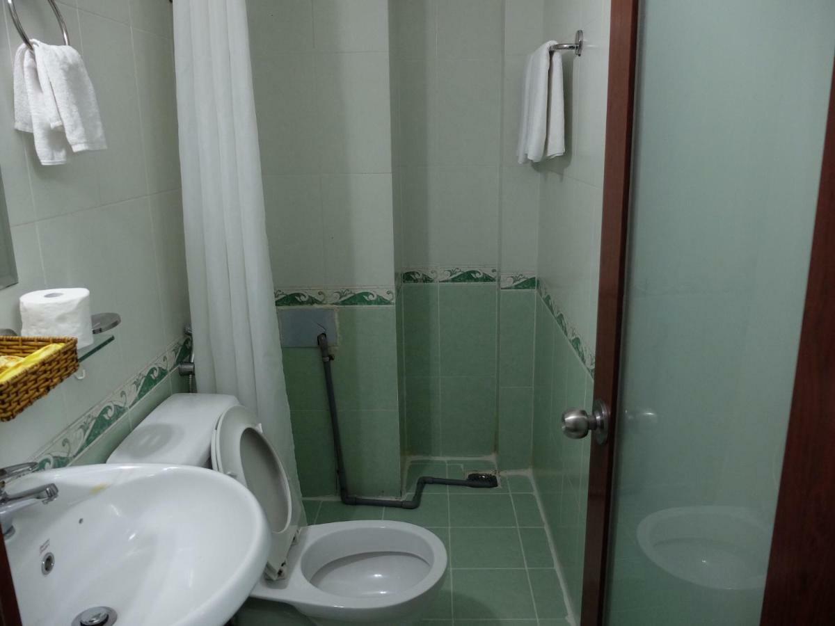 Ngoc Linh Hotel Ho Chi Minh City Exterior photo